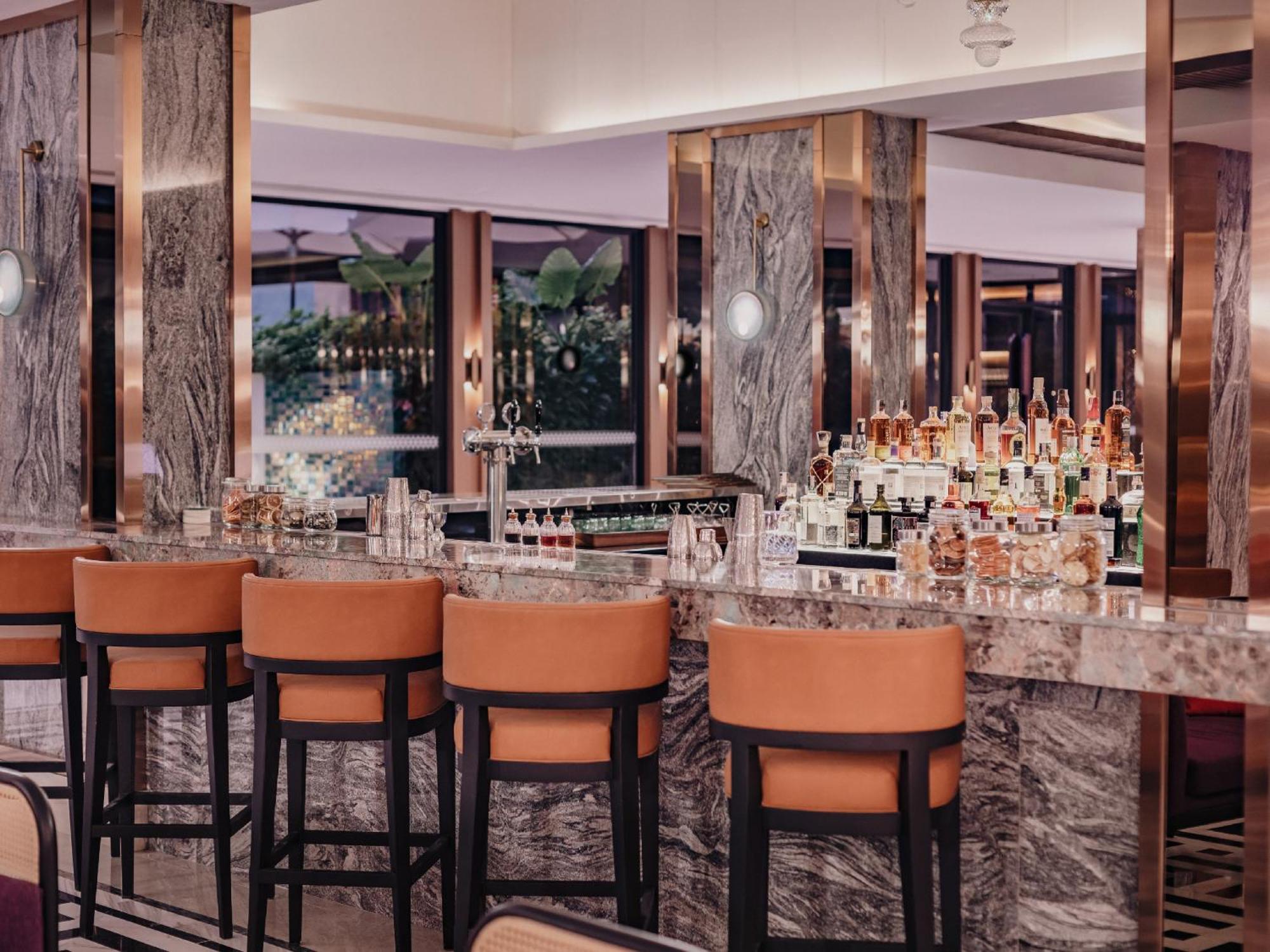 Nysa Hotel Bangkok Sukhumvit 11 Zewnętrze zdjęcie The bar at the 1919