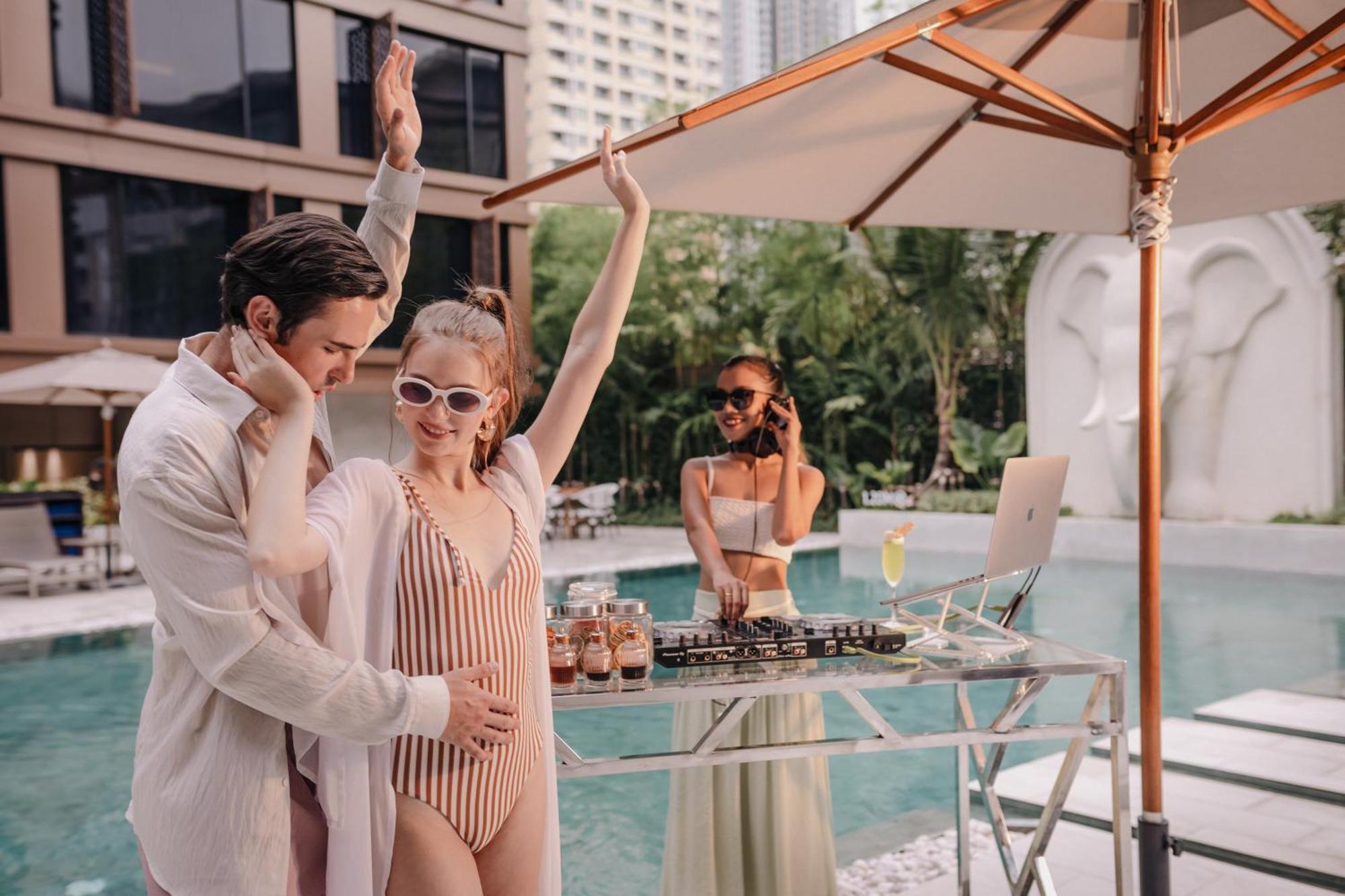 Nysa Hotel Bangkok Sukhumvit 11 Zewnętrze zdjęcie The Pool Club