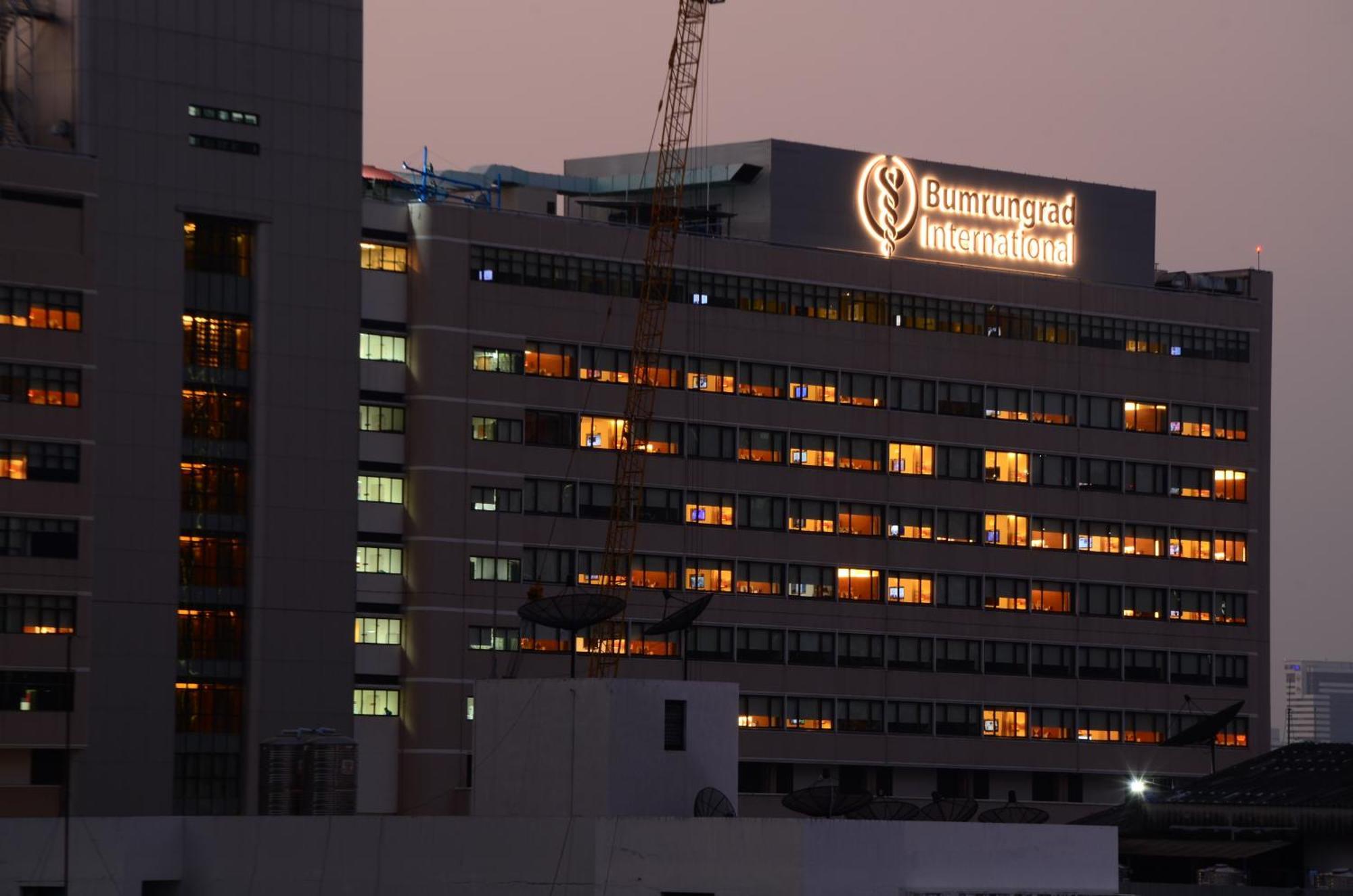 Nysa Hotel Bangkok Sukhumvit 11 Zewnętrze zdjęcie Bumrungrad International Hospital